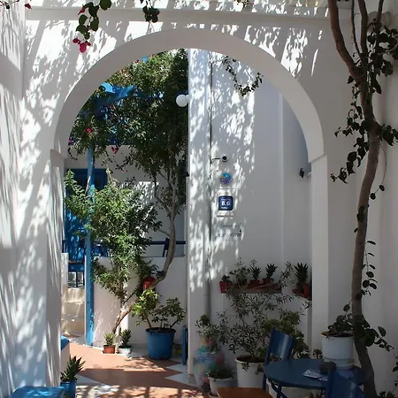 Semprou Perissa (Santorini)