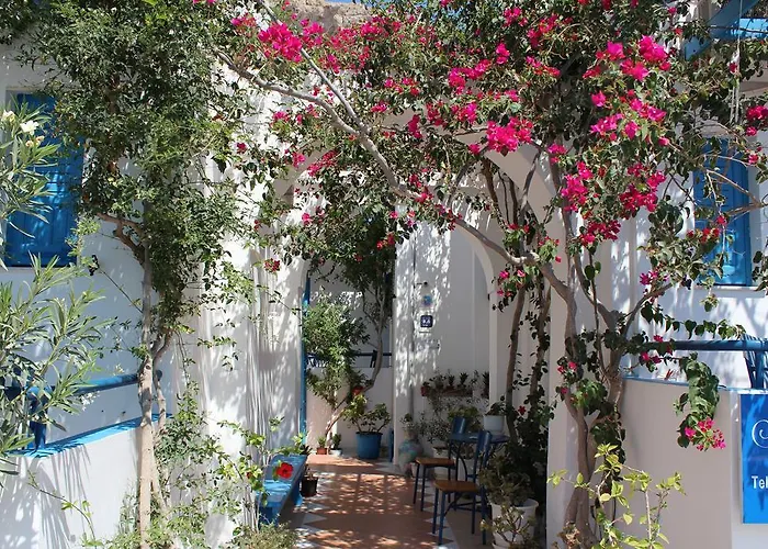 Semprou Konukevi Perissa (Santorini)