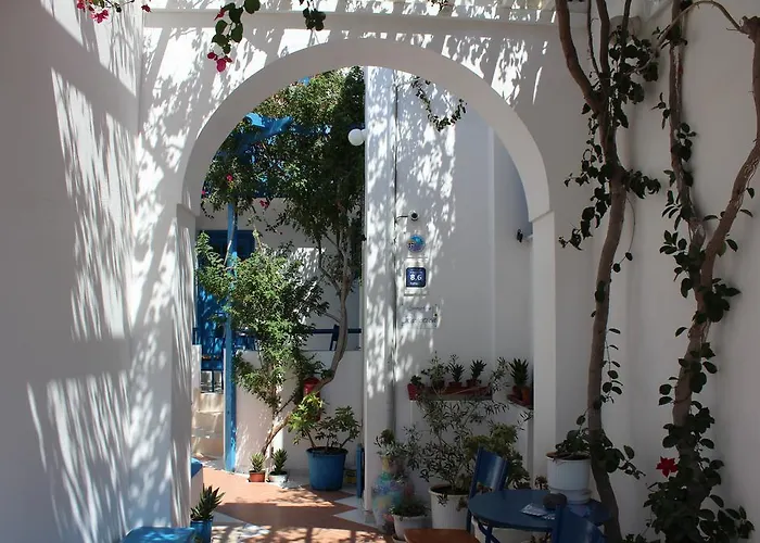 Semprou Perissa (Santorini)