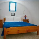 Πανσιόν Semprou Περίσσα